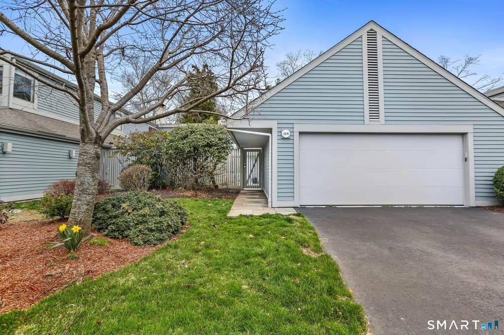 104 Harvest Cmns Unit 104, Westport