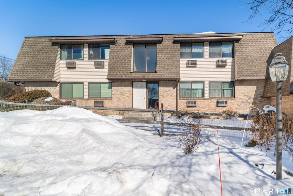 180 Colonial Rd Apt A2, Stamford