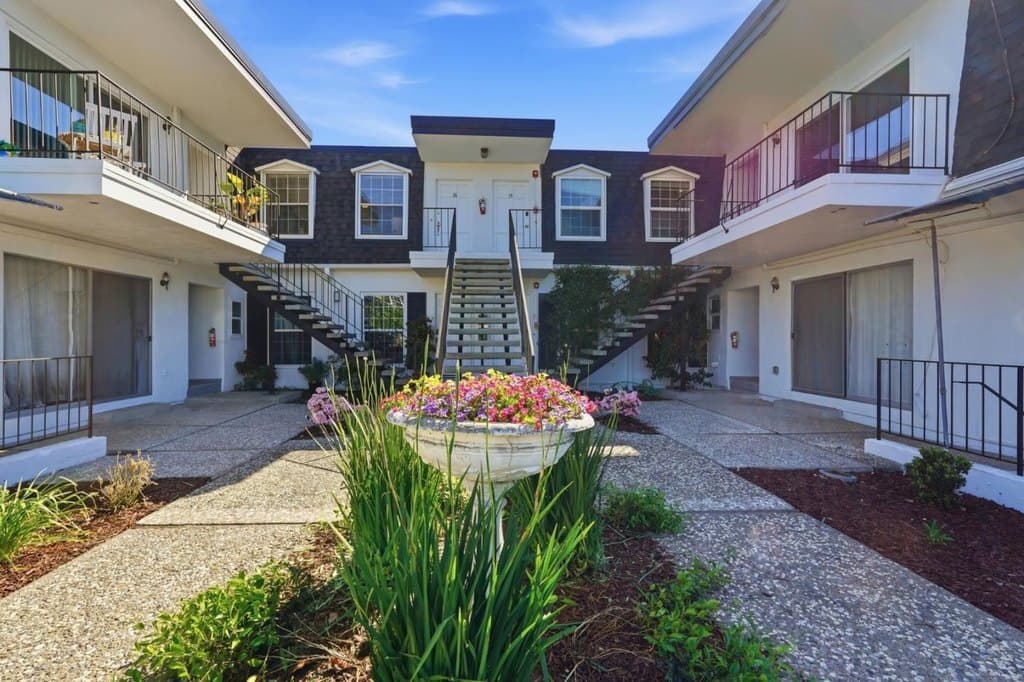 1915 Mount Vernon Ct Apt 16, Mountain View