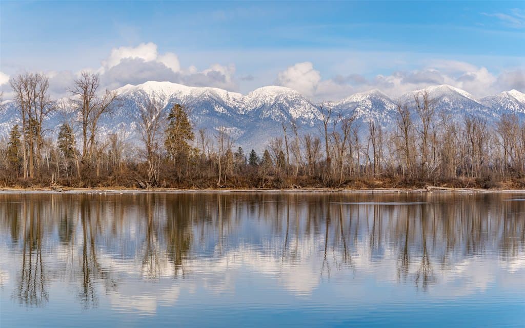 905 Wagner Ln, Kalispell