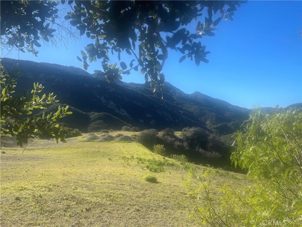 25066 Mulholland Hwy, Calabasas