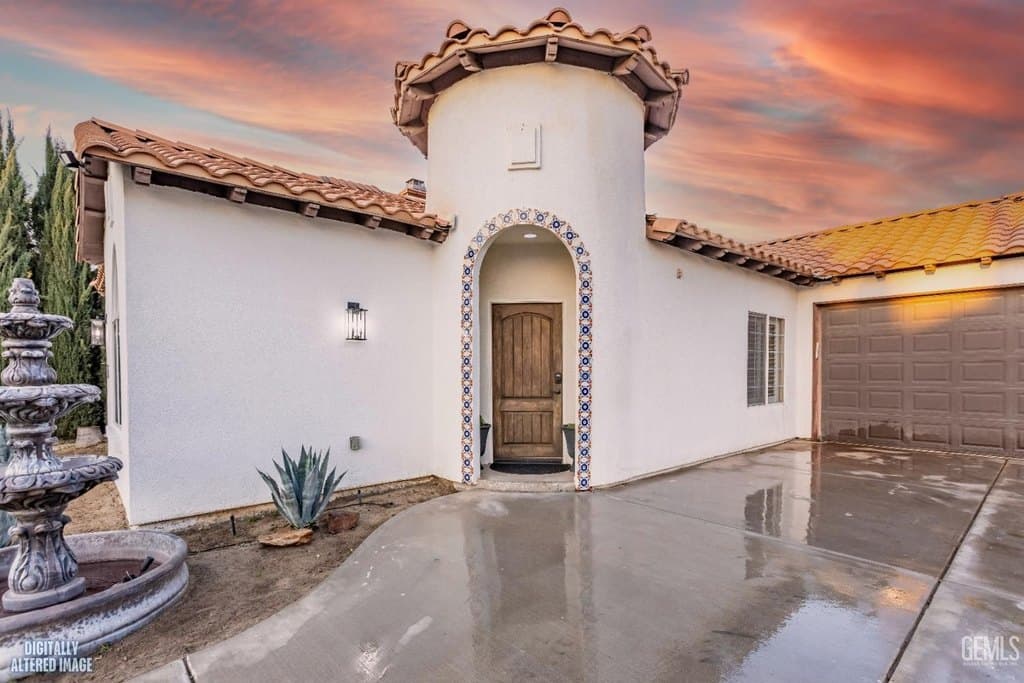 300 Solecita Way, Bakersfield