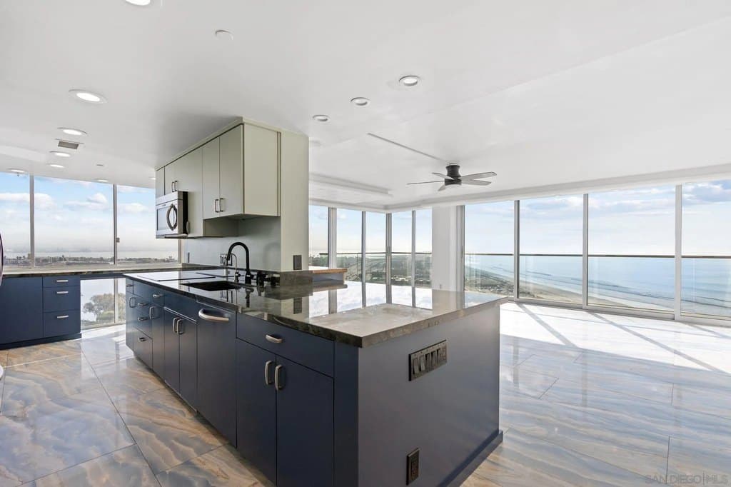 1820 Avenida Del Mundo Unit 1504, Coronado