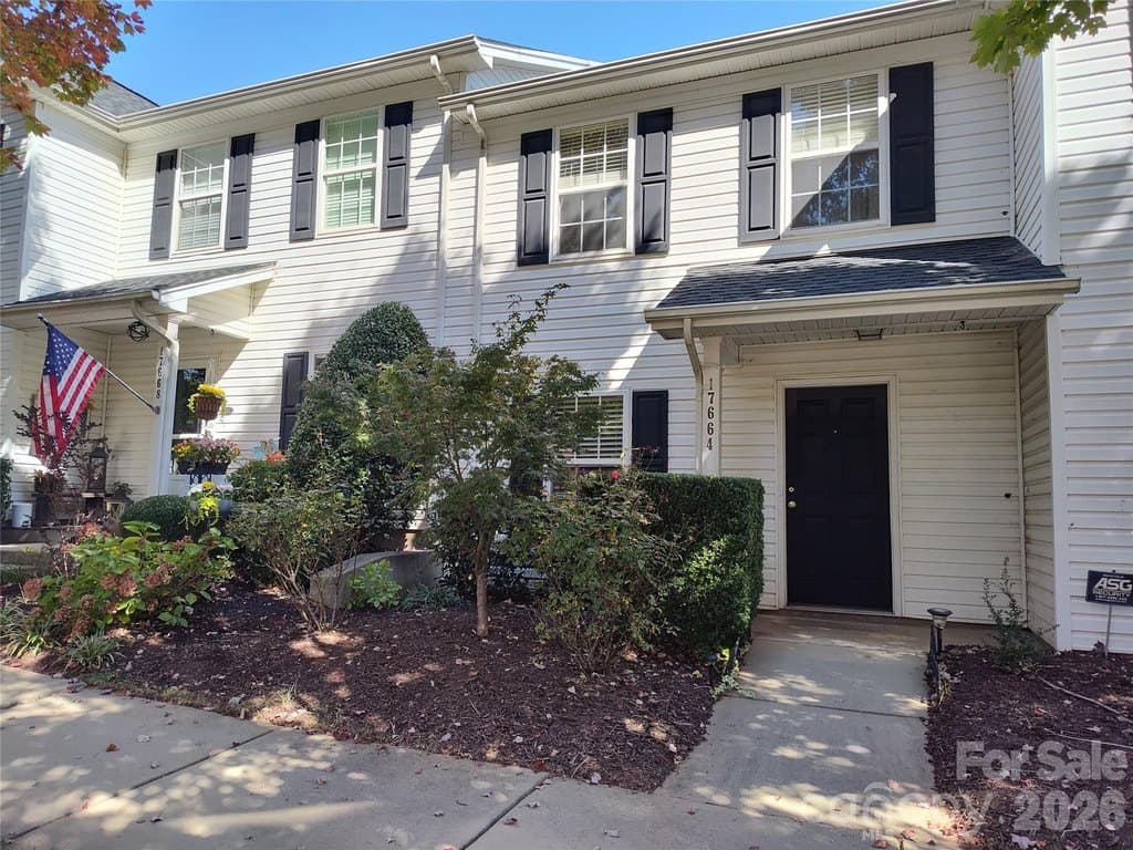 17664 Caldwell Track Dr, Cornelius