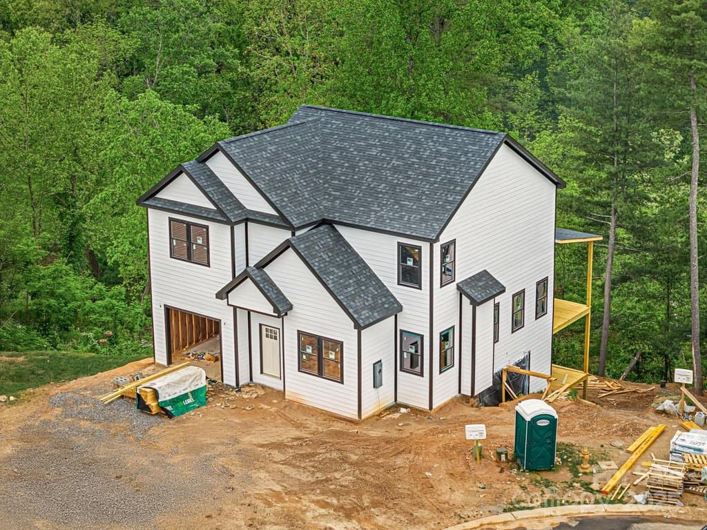 920 Newport Ct, Asheville