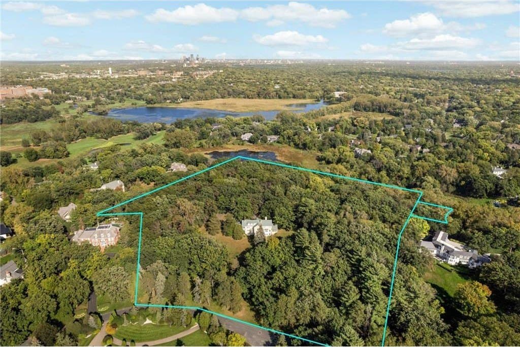 8 Merilane Ave, Edina