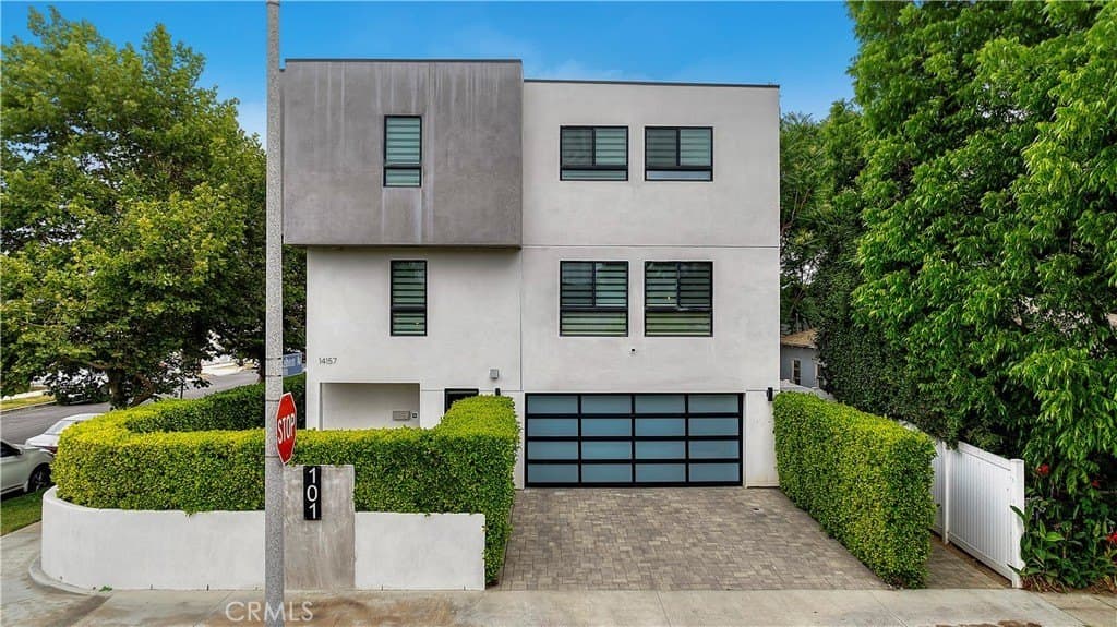 14157 Tiara St, Sherman Oaks