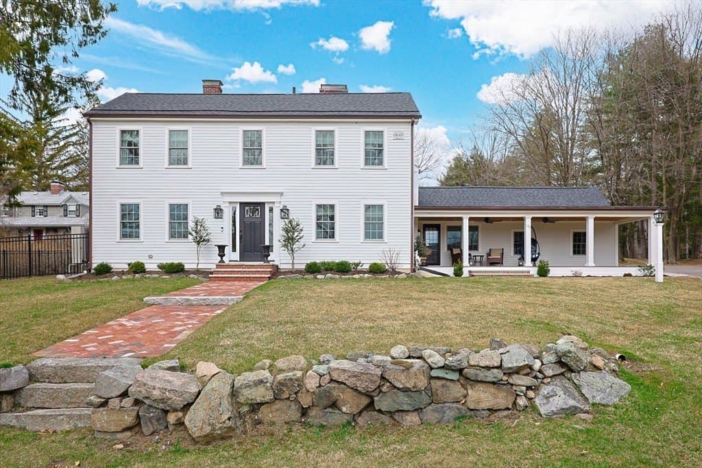 122 Great Plain Ave, Wellesley