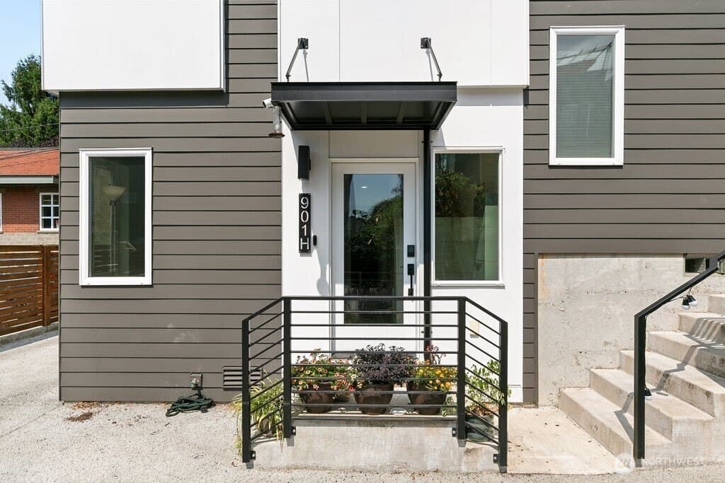 901 28th Ave S Unit H