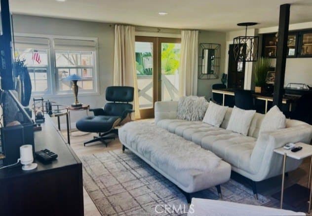 202 Tremont Dr, Newport Beach