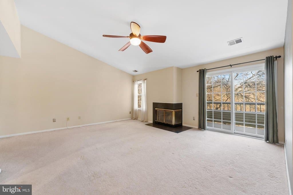 303 Trinity Ct Apt 11, Princeton