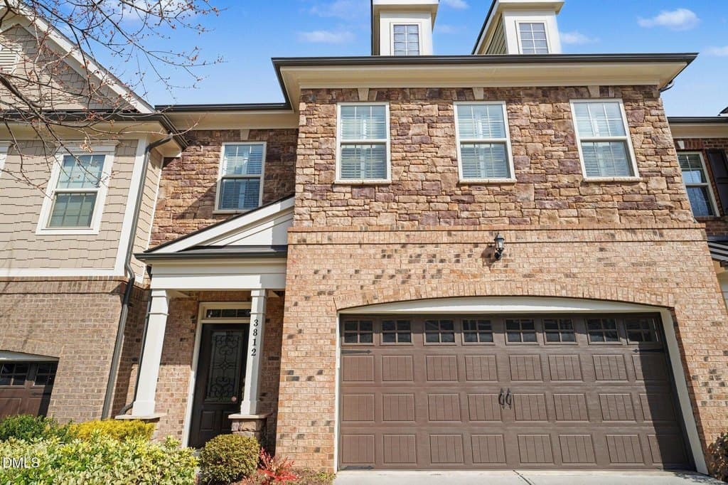 3812 Essex Garden Ln, Raleigh
