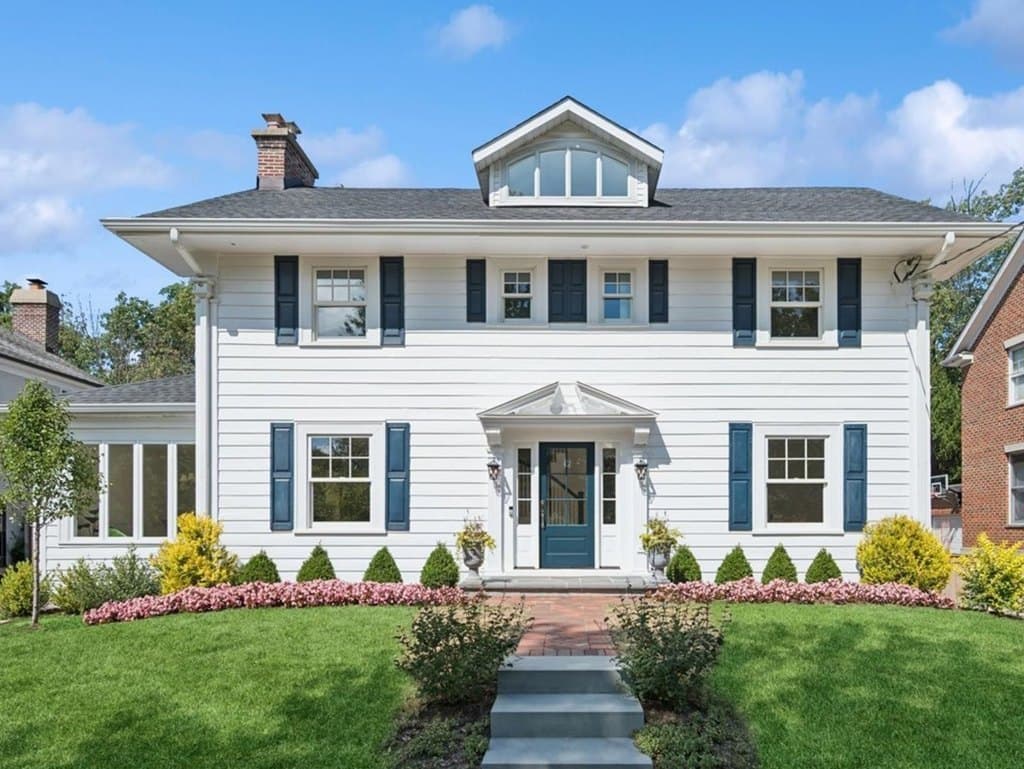 1423 Asbury Ave, Winnetka