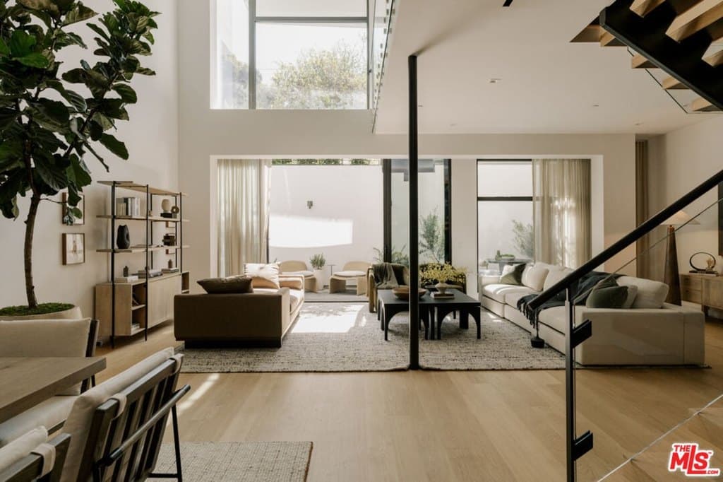 702 N Doheny Dr Unit TH5, West Hollywood