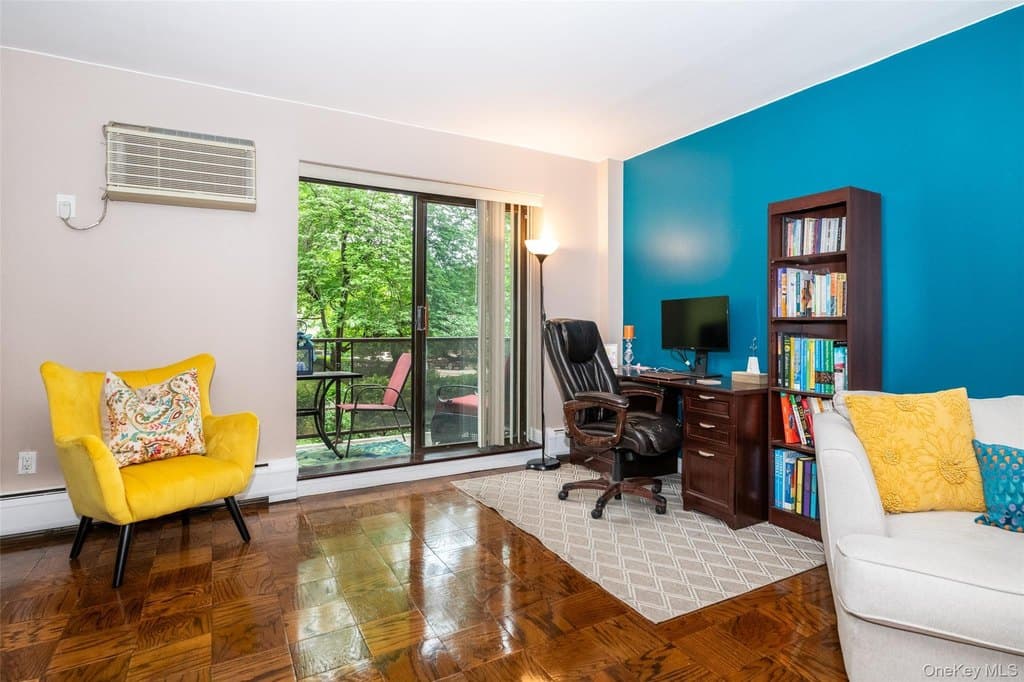 1101 Midland Ave Apt 210, Bronxville