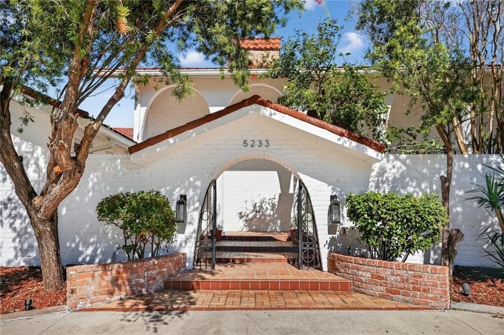 5233 Cleveland Pl, Metairie