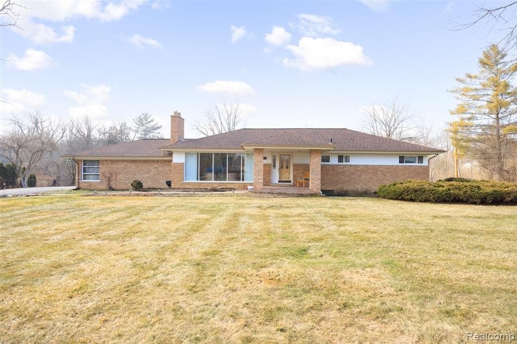 7326 Old Mill Rd, Bloomfield Hills