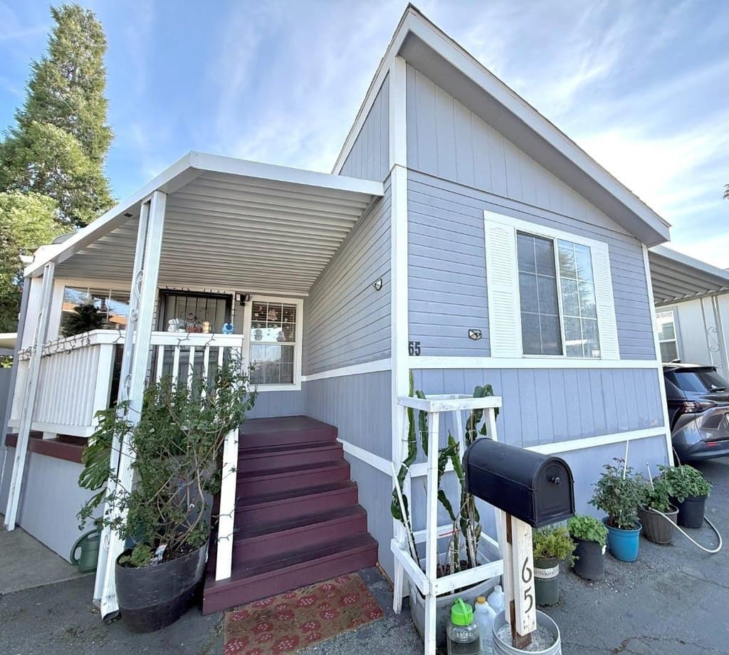 501 Moorpark Way Spc 65, Mountain View