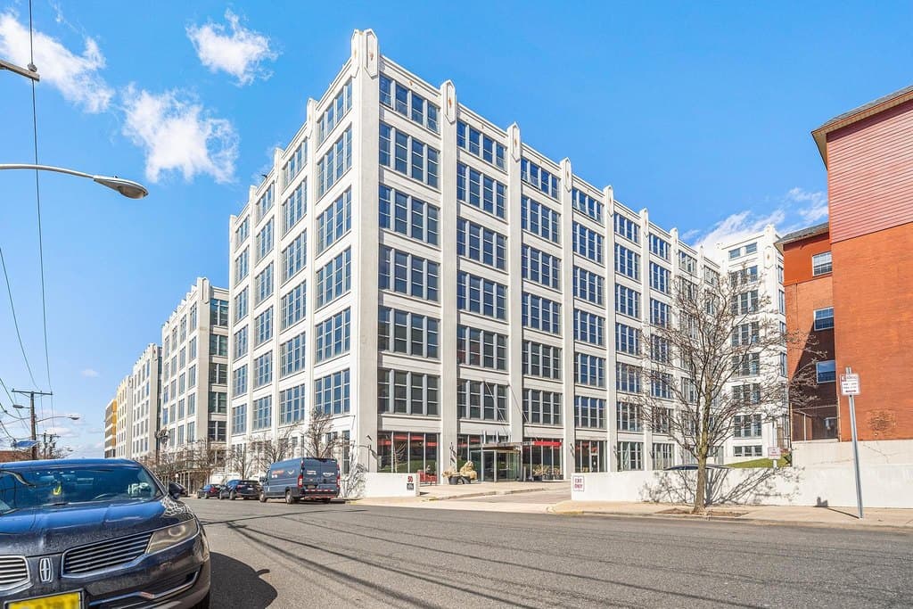 50 Dey St Apt 655, Jersey City