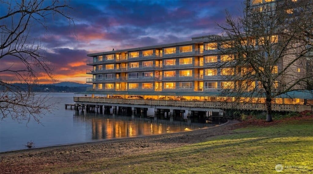 1800 43rd Ave E Apt 401