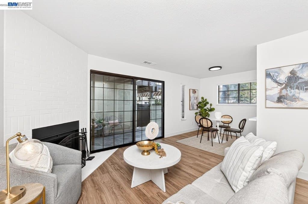 670 Peters Ave, Pleasanton