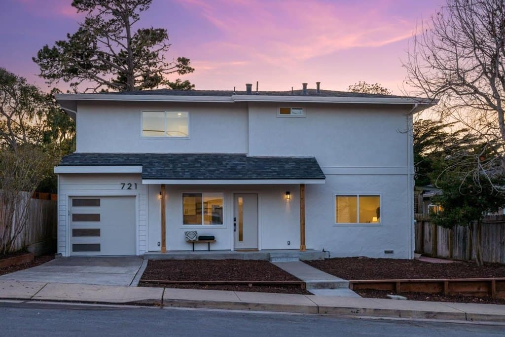 721 Oak St, Monterey