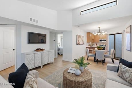 3551 N 12th St Unit 101