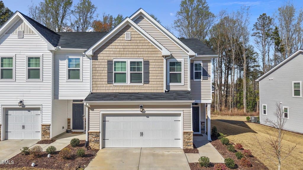 195 Aster Bloom Ln, Raleigh
