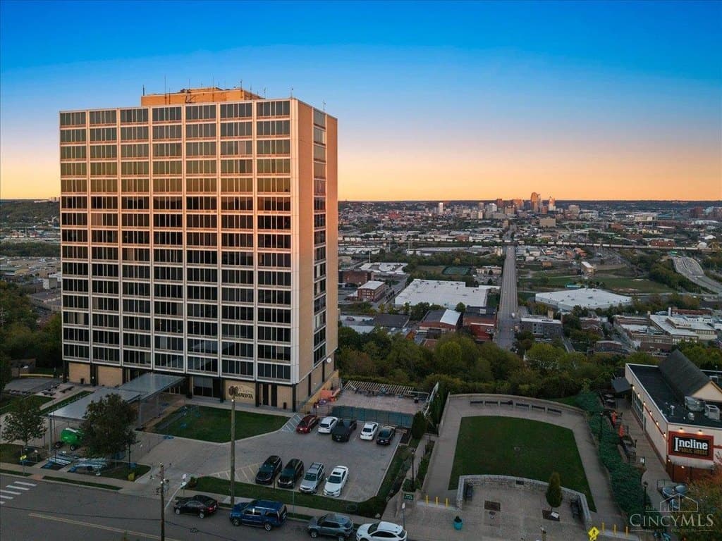 810 Matson Pl Unit 1406, Cincinnati