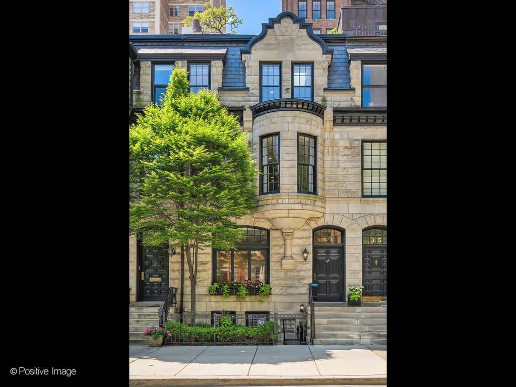 37 E Elm St, Chicago