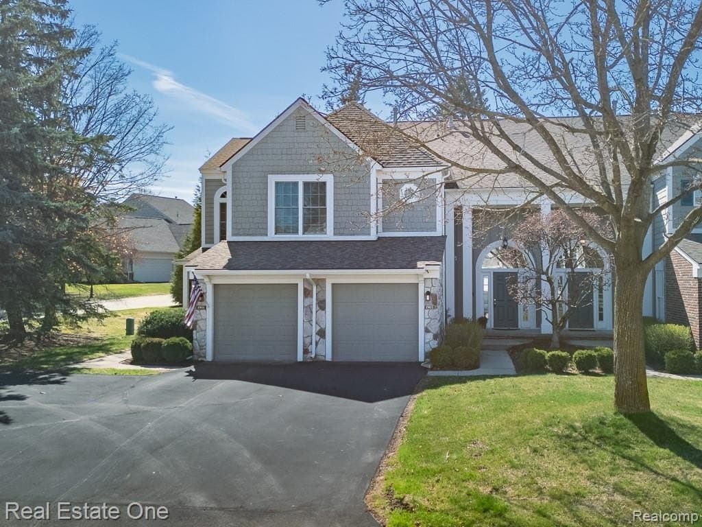 1903 Eagle Pointe, Bloomfield Hills