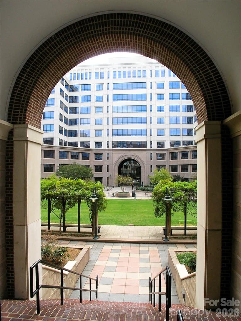 400 N Church St Unit 516, Charlotte