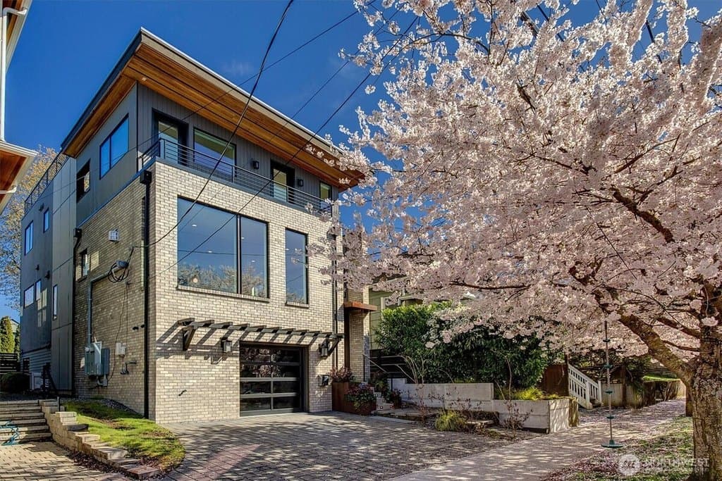 2660 9th Ave W, Seattle