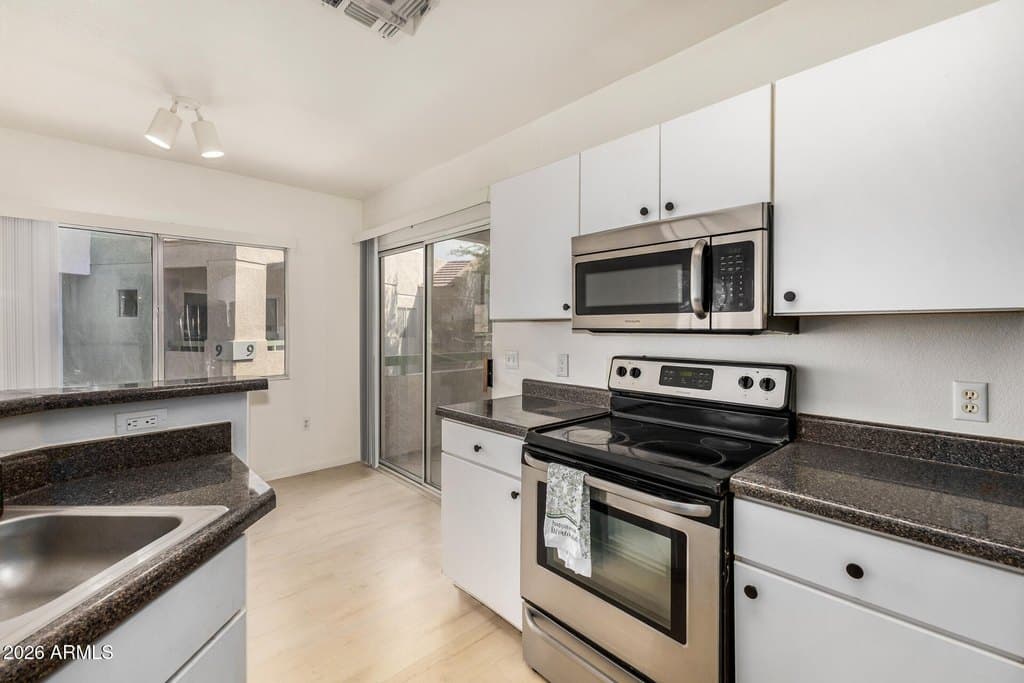 1295 N Ash St Apt 828, Gilbert