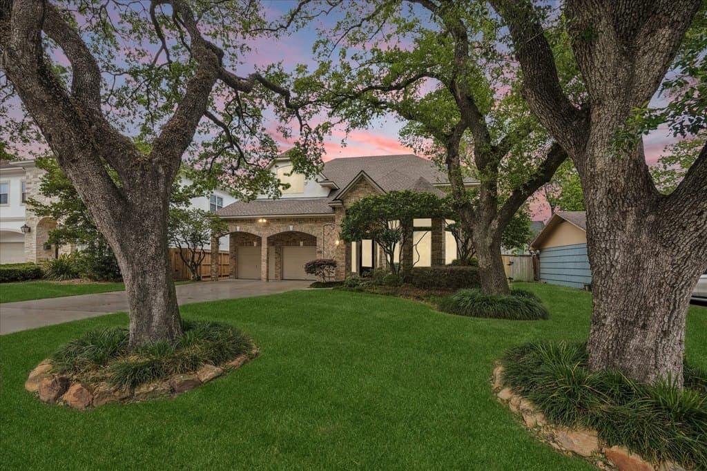 4714 Holt St, Bellaire