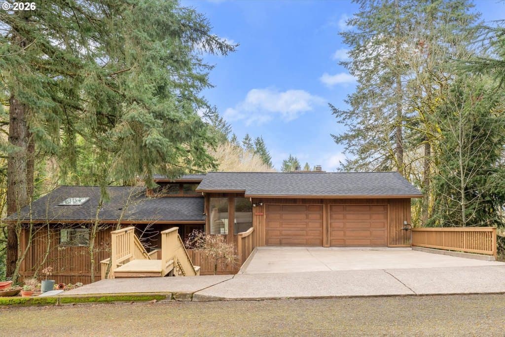 17821 Sundown Ct, Lake Oswego