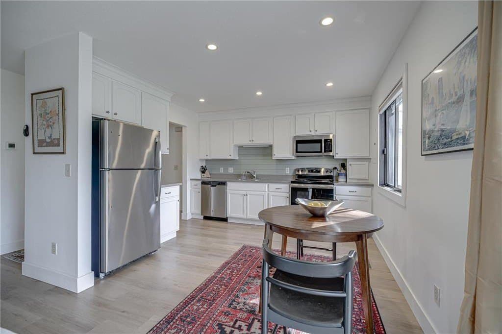 5478 Sanibel Dr, Minnetonka