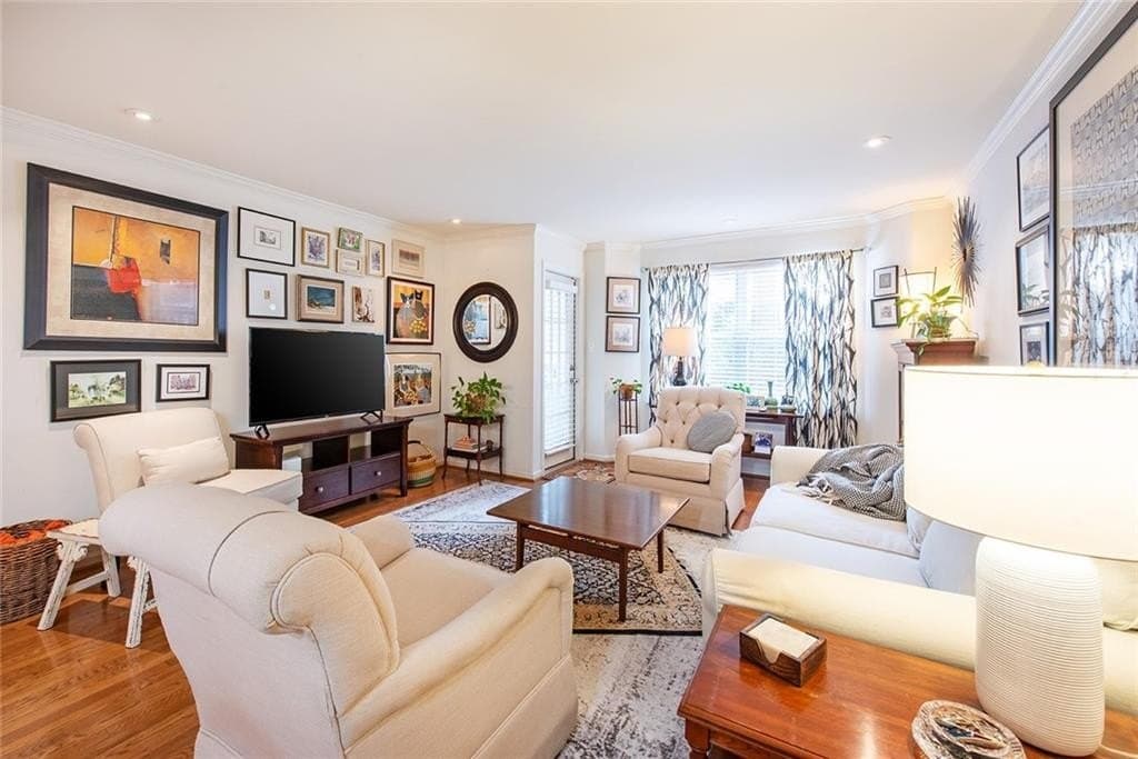 3076 Chastain Park Ct NE