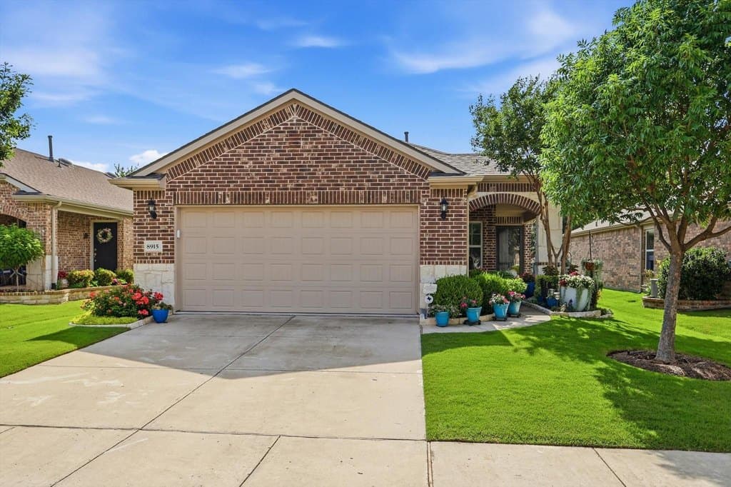 8915 Twin Pines Ln, Frisco