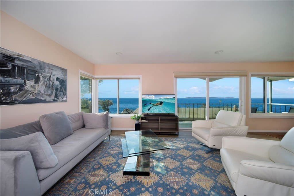 240 Moss St Apt 13, Laguna Beach