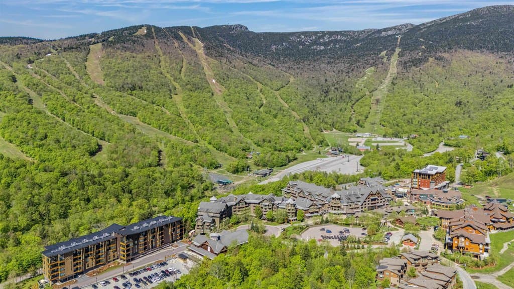 69 Hourglass Dr Unit 205, Stowe