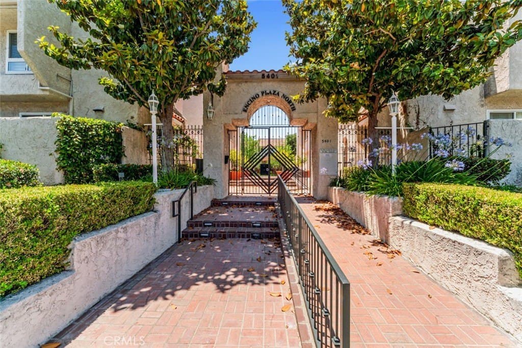 5401 Zelzah Ave Apt 114, Encino
