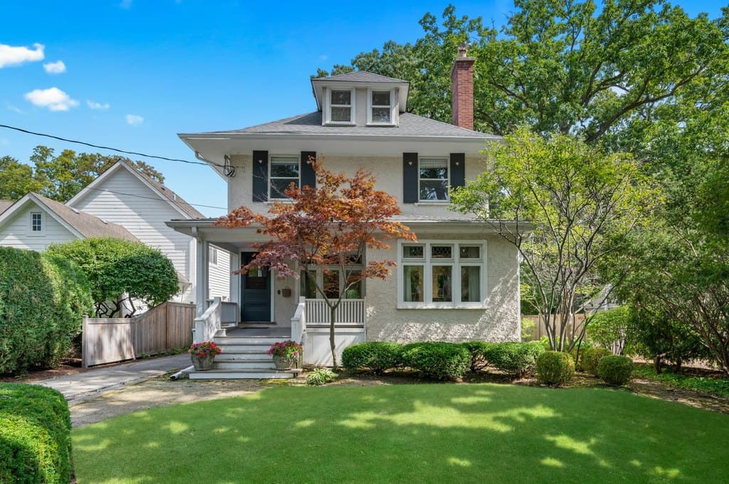 841 Prospect Ave, Winnetka