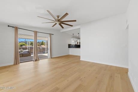 3505 E Campbell Ave Unit 21