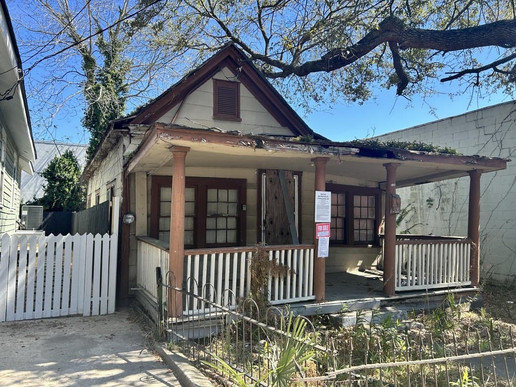 698 Meeting St, Charleston