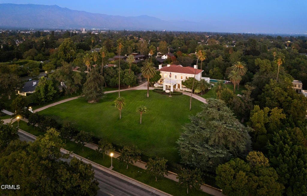 1230 S Oakland Ave, Pasadena