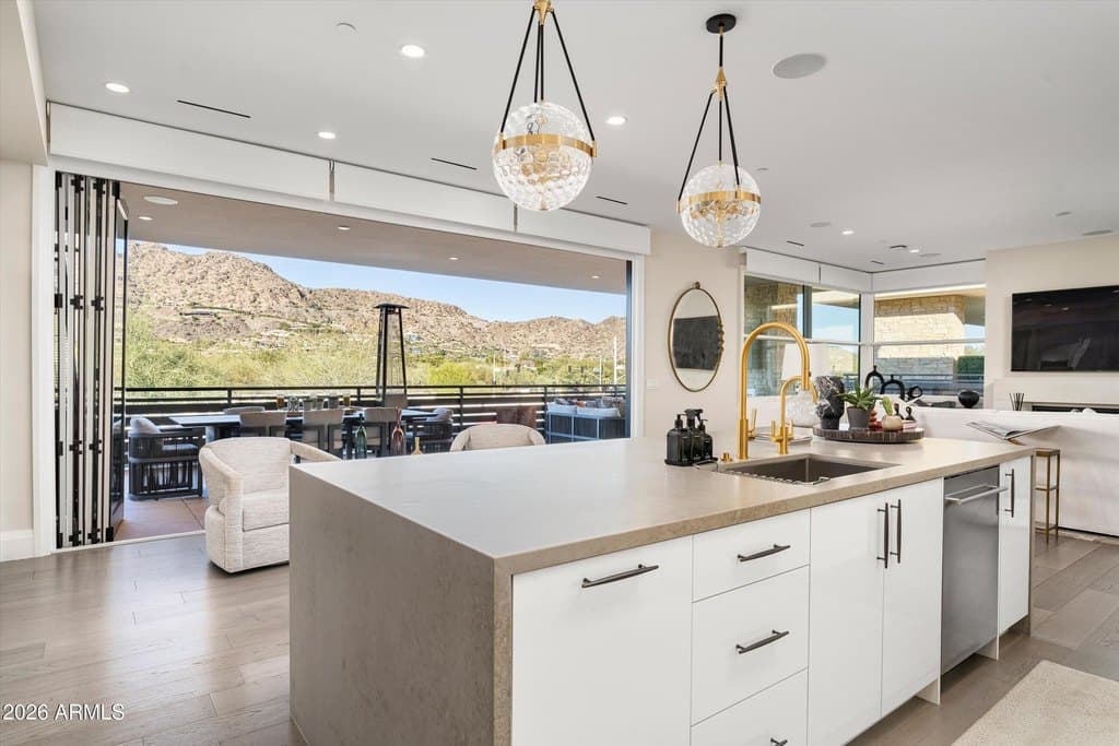 5572 E Stella Ln, Paradise Valley