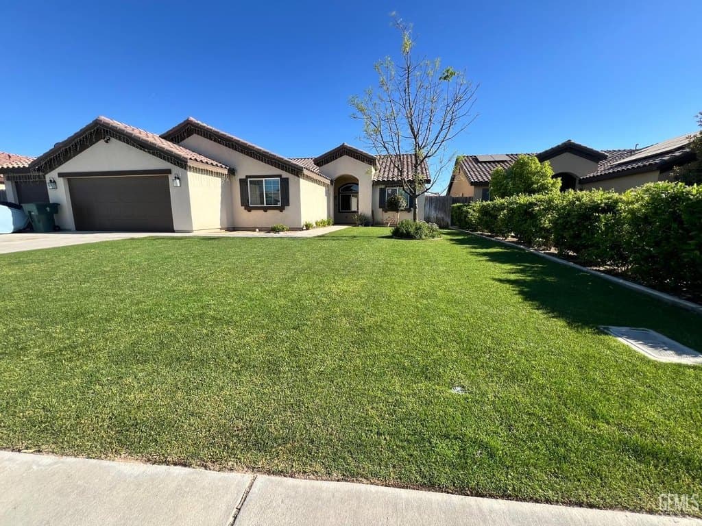 9103 Midnight Creek Way, Bakersfield