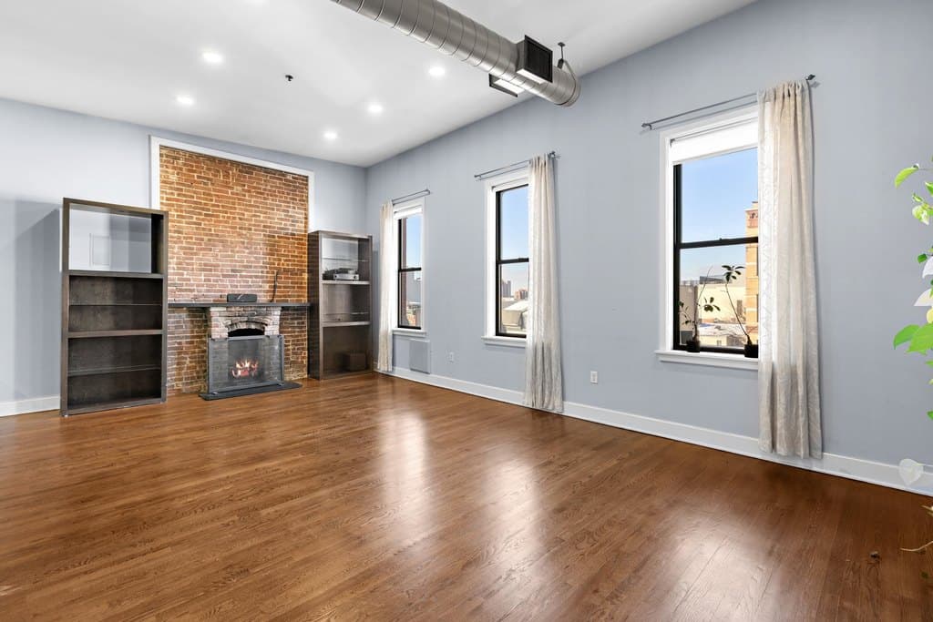 321 Washington St Apt 4, Hoboken