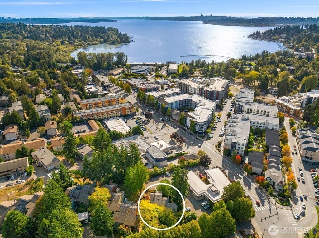 12014 98th Ave NE Apt 101, Kirkland